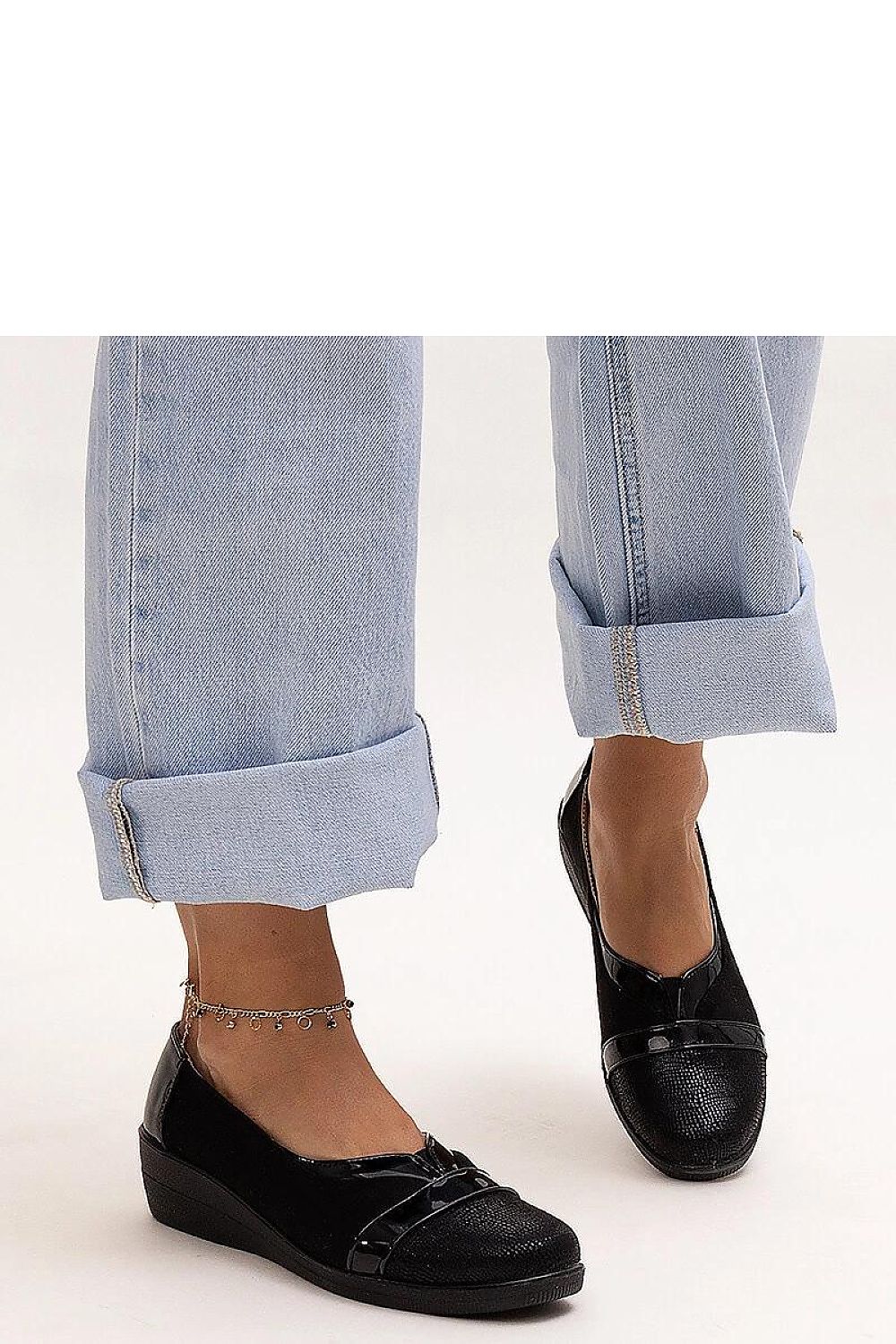  Low Shoes model 207067 Solea 