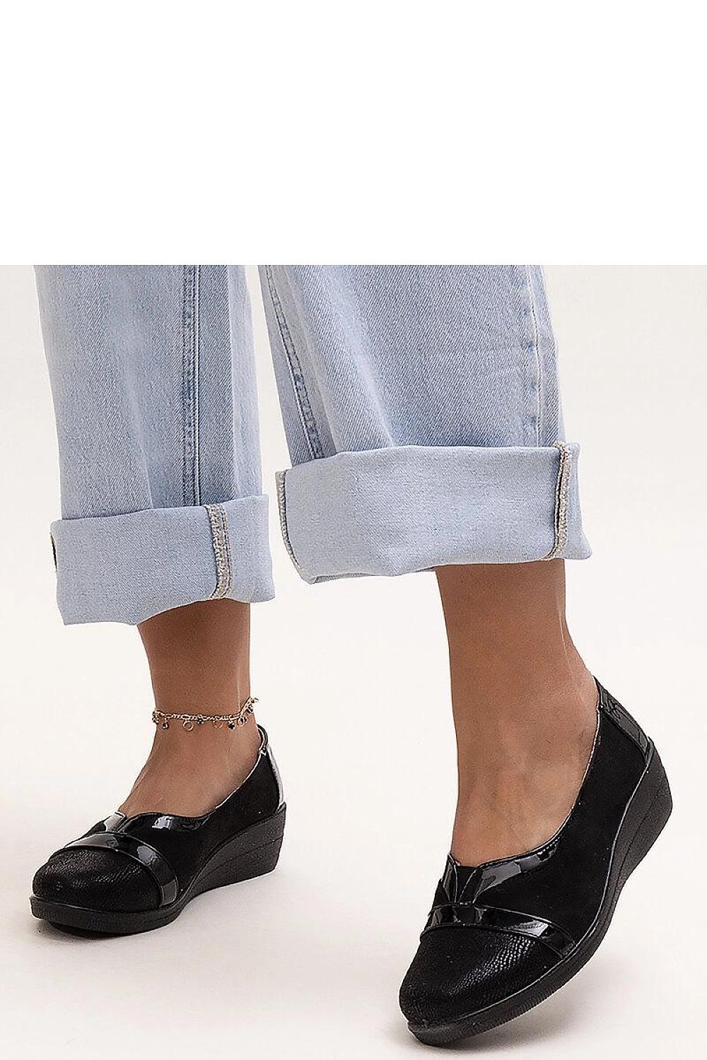  Low Shoes model 207067 Solea 