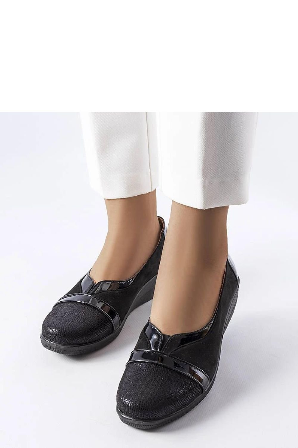  Low Shoes model 207067 Solea 