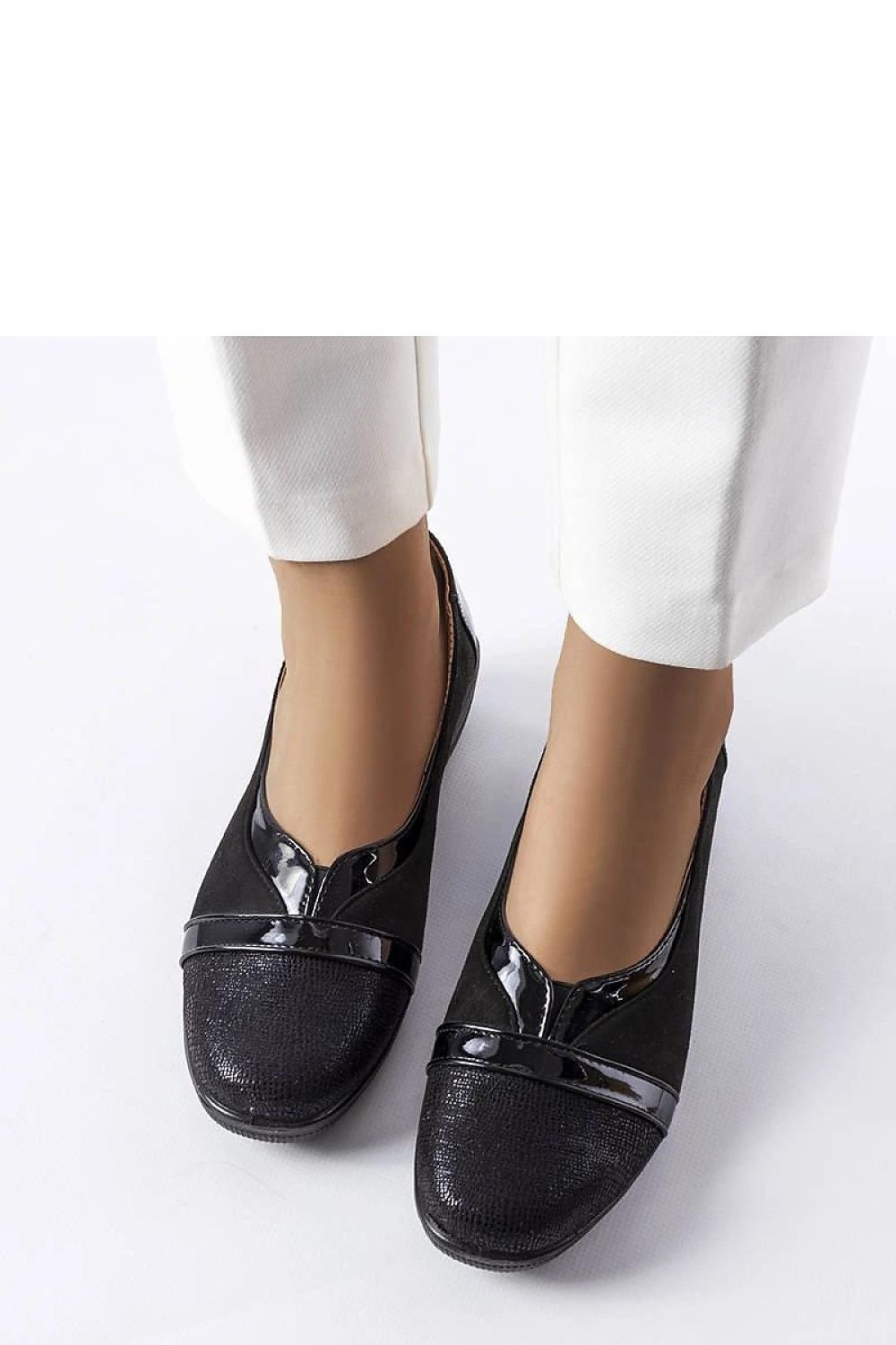  Low Shoes model 207067 Solea 