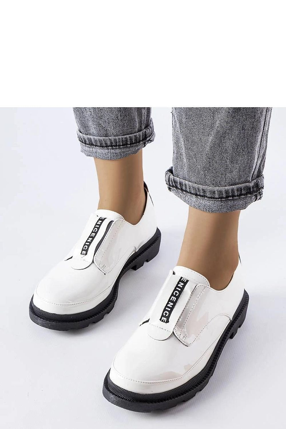  Low Shoes model 207070 Solea 