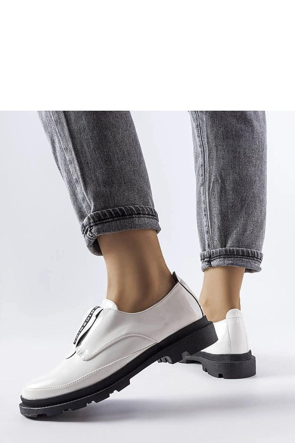  Low Shoes model 207070 Solea 
