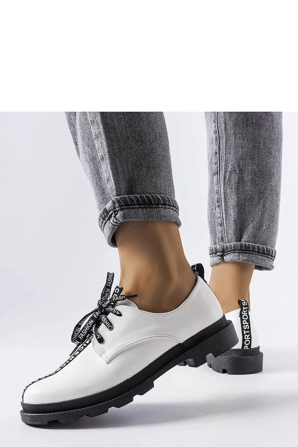  Low Shoes model 207078 Solea 