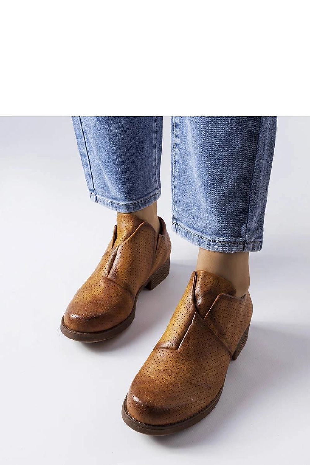  Low Shoes model 207085 Solea 